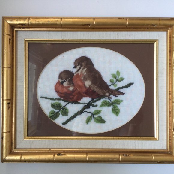 Beautiful needle art needlepoint 2 birds gold tone bamboo looking frame 16" x13" - Picture 3 of 6